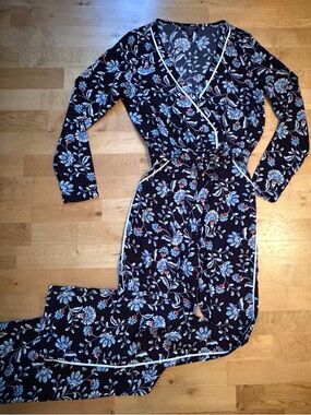 Lipsy London Navy Floral Belted V-Neck Long Sleeve Jumpsuit, Size 4